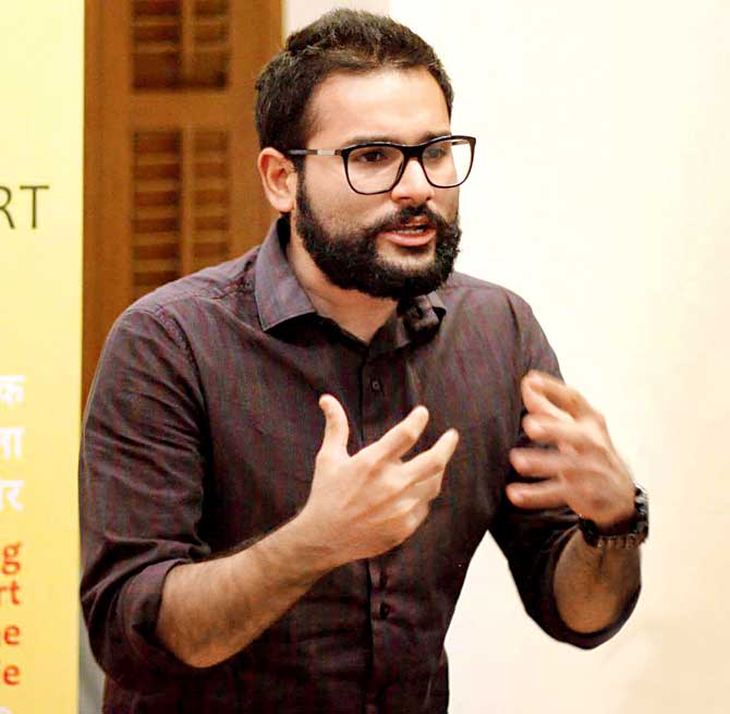 A participant at a session organised by The Poetry Club in association with the National Streets for Performing Arts (NSPA)