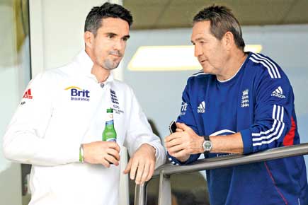 Kevin Pietersen takes a dig at Graham Gooch for rebel tour