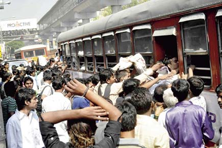 Mumbai: BEST set to cash in on auto union strike