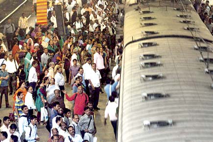 Maharashtra government must share rail profits and losses: Committee