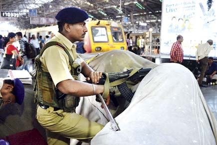 Mumbai: Check railway commuters' bags only in presence of senior cop, says GRP top cop
