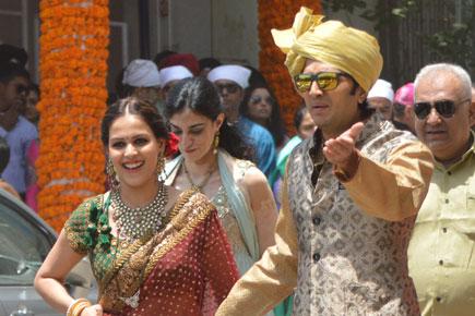 Genelia attends brother's wedding with hubby Riteish Deshmukh
