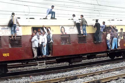 Will CR reduce passengers' capacity by 30% on Trans-Harbour line?