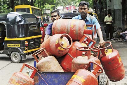 Government saved Rs 21K crore in LPG subsidy in last two years