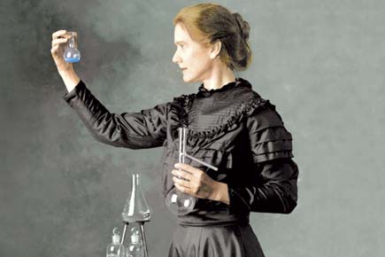 Book on physicist Marie Curie now translated in Marathi