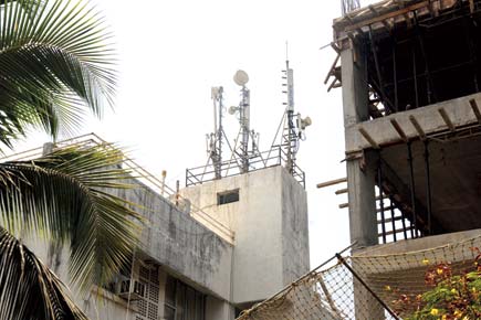 Mumbai: DoT's mobile radiation monitoring site a sham, says activist