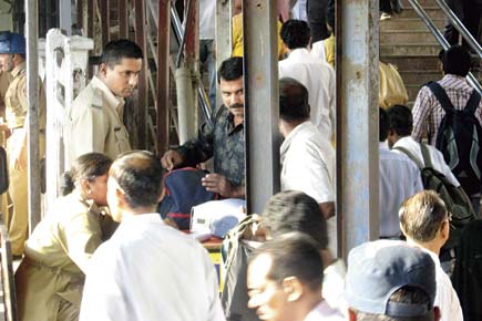 Mumbai: Railway authorities installing over 1,000 CCTVs at stations