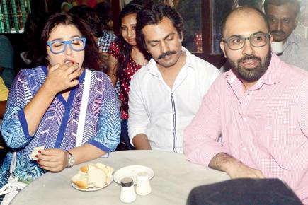 Farah Khan enjoys bun maska and chai at an Irani cafe in Mumbai