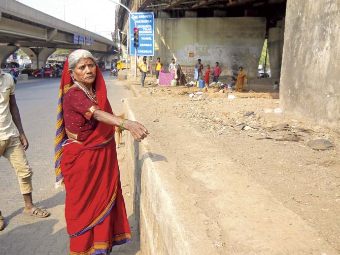 Her mother-in-law Rukmini points to the spot where Jamna was sitting before the accident