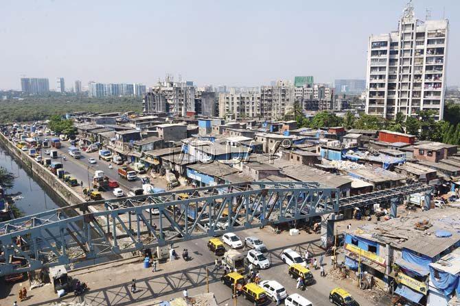 Work on the Rs 20-crore project began a year ago, and the piers, as well as the framework for the skywalk have already been installed. Pic/Atul Kamble