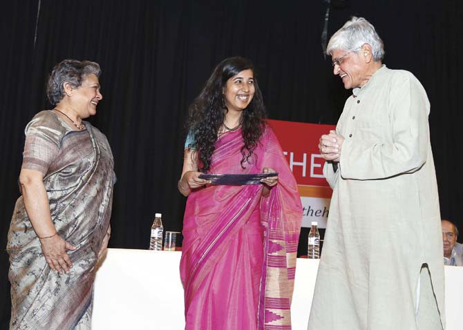 Supriya Sharma of Scroll on stage with journalist-author Mrinal Pande (left) and Gopal Gandhi, former governor of Bengal