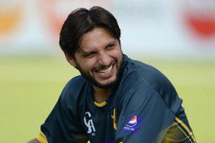 Shahid Afridi to quit all international cricket after T20 WC next year