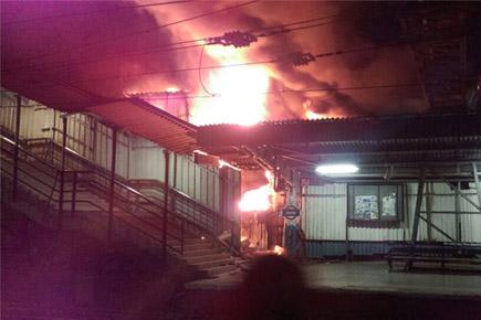 Mumbai: Major fire near Bandra station; train services hit