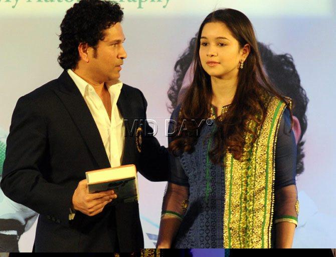Sachin Tendulkar with his daughter Sara Tendulkar