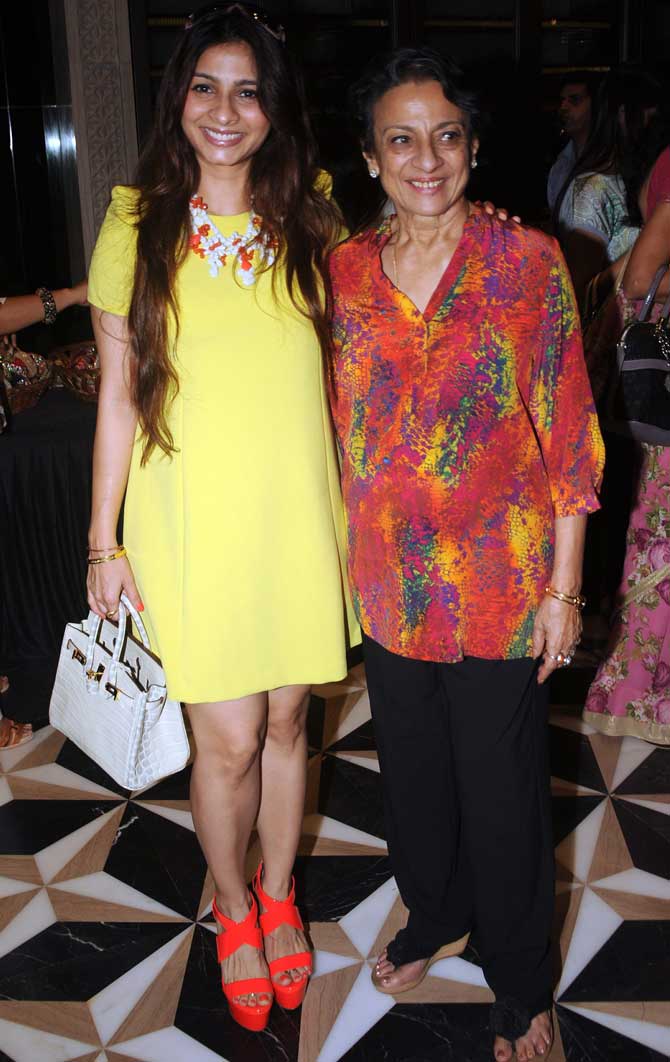 Tanuja with her daughter Tanishaa