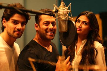 Watch video: 'Main Hoon Hero Tera' song sung by Salman Khan