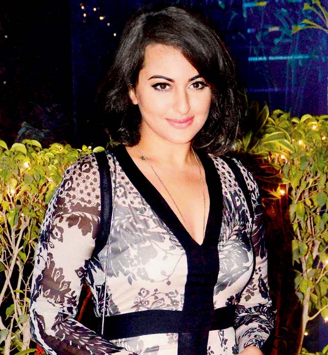 Sonakshi Sinha has a no-kissing and no-intimacy clause highlighted in her contract