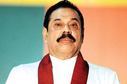 Sri Lanka: Mahinda Rajapakse concedes election defeat