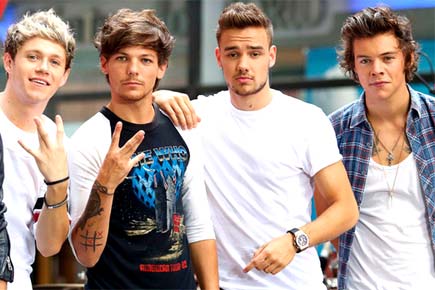 One Direction's new single 'Drag Me Down' tops UK charts
