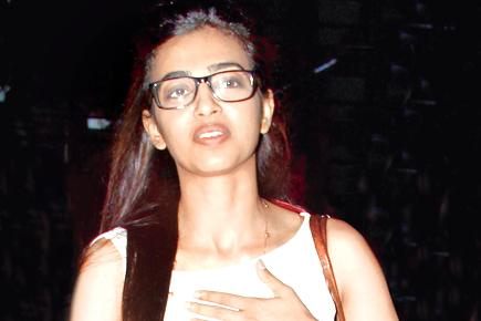 Spotted: Radhika Apte and others at airport