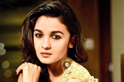 Alia Bhatt considers 32 right age to get married