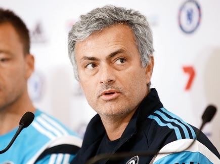 Jose Mourinho threatens to walk out of press briefing
