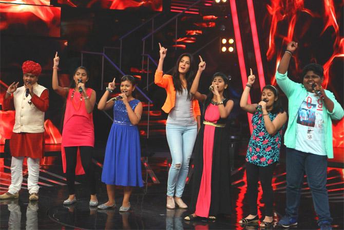 Katrina Kaif with Indian Idol Junior contestants