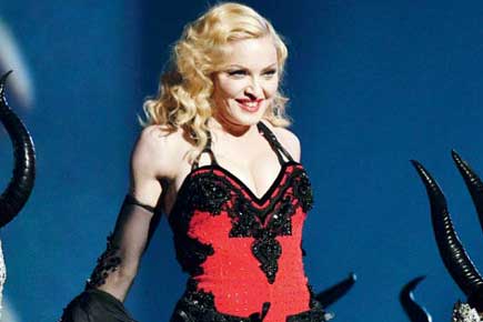 Madonna throws gypsy-themed birthday party