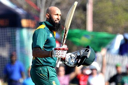 Ton-up Amla stars as South Africa beat New Zealand in first ODI