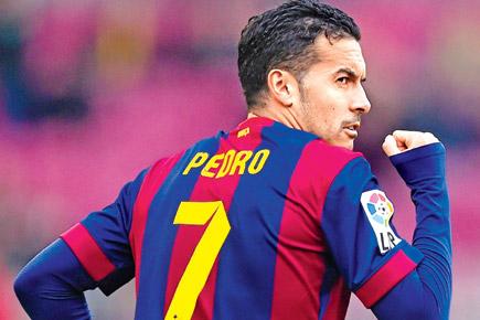 Chelsea pip Manchester United to snap up Barcelona's Pedro