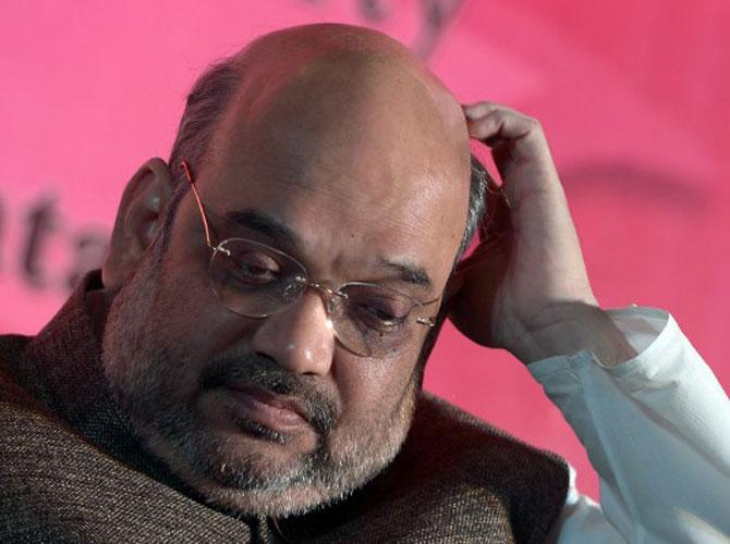 Amit Shah trapped inside lift, govt says due to overloading
