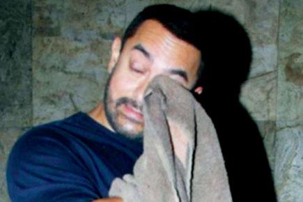 Aamir Khan trends on Twitter for his crying spree