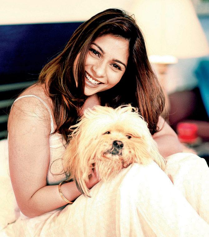 Tanishaa Mukerji with her pet dog