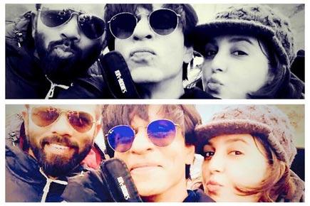 SRK, Rohit Shetty and Farah Khan pout for selfie!