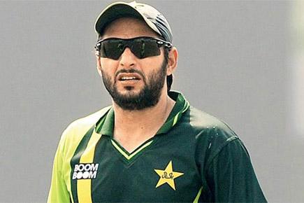 Javed Miandad questions Shahid Afridi's place in Pakistan squad