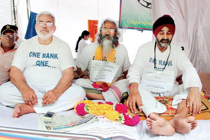 Ex-servicemen wait their turn to undergo a medical check-up as they continue their hunger strike in New Delhi on Friday. pic/PTI