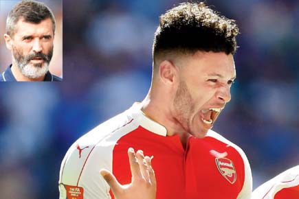 Oxlade-Chamberlain jumps to  Arsenal's selfie defence