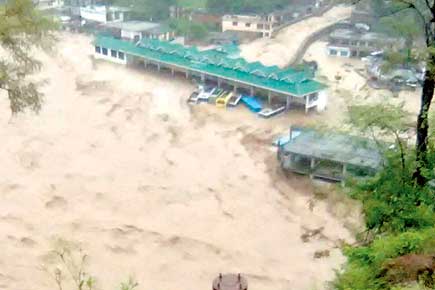 One killed as heavy rain lashes Himachal