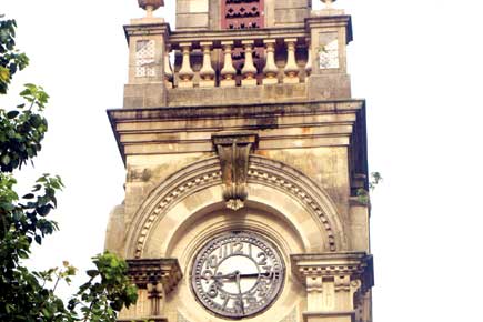 150-year-old clock at Byculla Zoo stops within a year of repairs