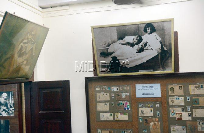 A photograph of Mahatma Gandhi with young Indira Gandhi (then Nehru) displayed at Mani Bhavan