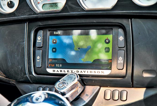The in-dash touchscreen features radio, navigation, Bluetooth connectivity and also a USB port for your iPad or iPhone