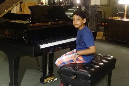 Watch video! 11-yr-old pianist Jacob Samuel performs at NY concert