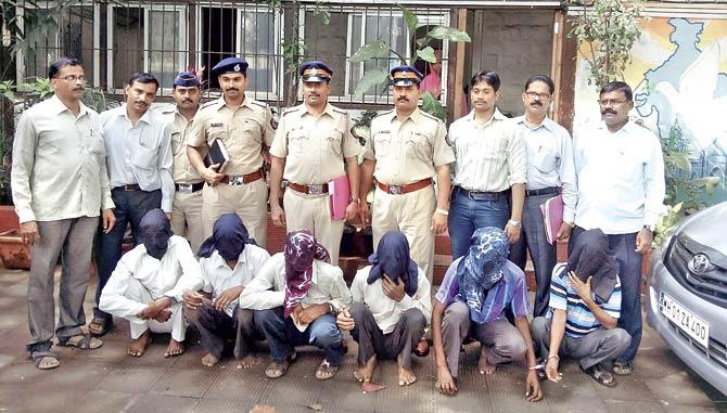 Cops say that the accused were nabbed from Osmanabad and Mumbai. They are Shankar Kale (45), Dadya Kale (35), Sunil Shinde (19), Ambadas Shinde (55), Prakash Patil (55) the plumber and Sarvan Das (32) the servant