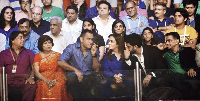 MS Dhoni, Nita Ambani and Abhishek Bachchan at the final of Pro-Kabaddi 