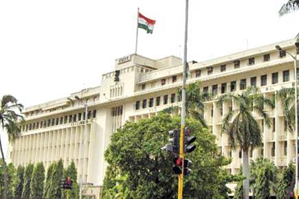 Man falls to death; Mantralaya has become suicide point: Oppn