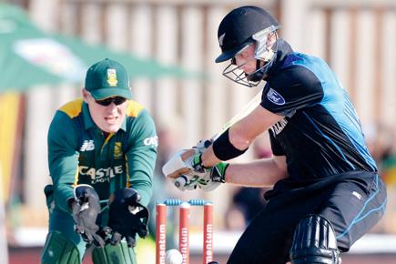 Guptill, Bracewell help NZ win against Proteas