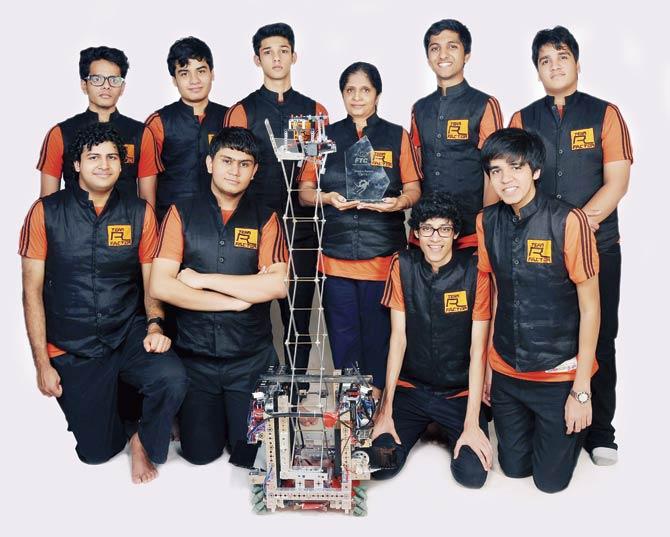 Team R Factor won first place in the ‘INSPIRE AWARD’ championship in the FIRST Tech Challenge (FTC), an international robotic competition that was held from July 12 to July 14 in Sydney, Australia