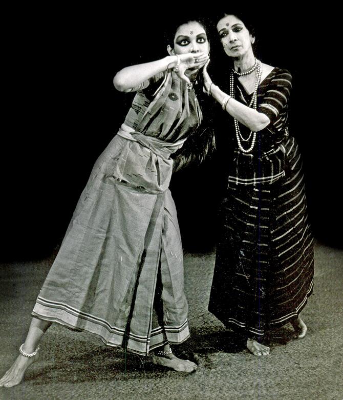 Mallika Sarabhai (left) with Mrinalini Sarabhai (right) performing in Chandalika. This was the first time Bharata Natyam was introduced in a Tagore dance-drama 