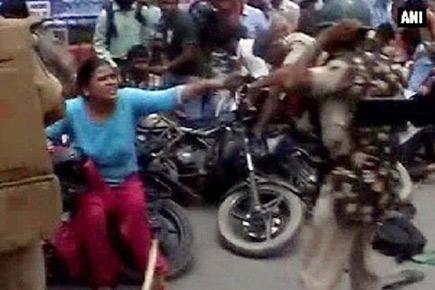Protesting contractual teachers lathi-charged in Patna 