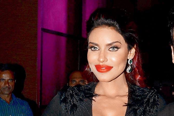 Gizele Thakral to enter 'Bigg Boss 9'